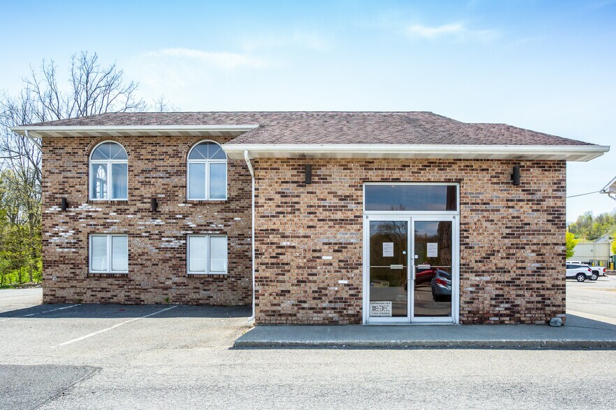 More Photos Of 315 Dartmouth Dr, Marshalls Creek Unknown For Lease