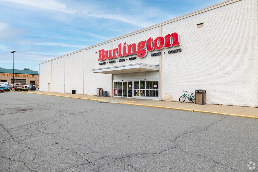 Primary Photo Of 100 Nashua Mall, Nashua Unknown For Lease