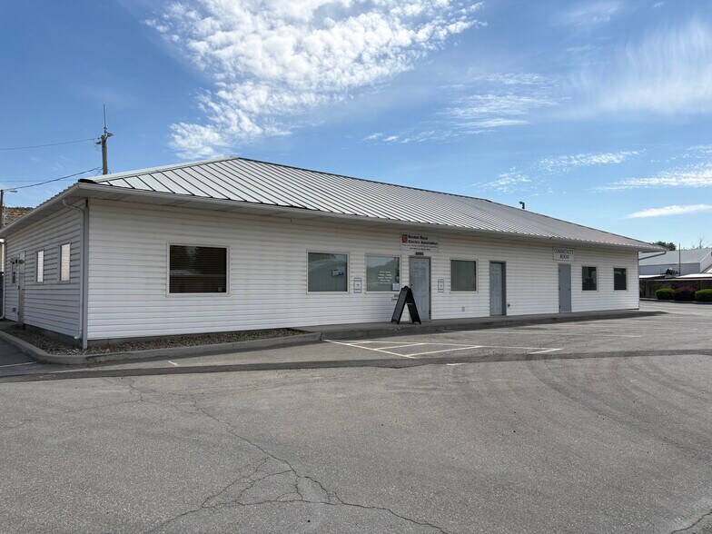 More Photos Of 6095 W Van Giesen St, West Richland Industrial For Sale