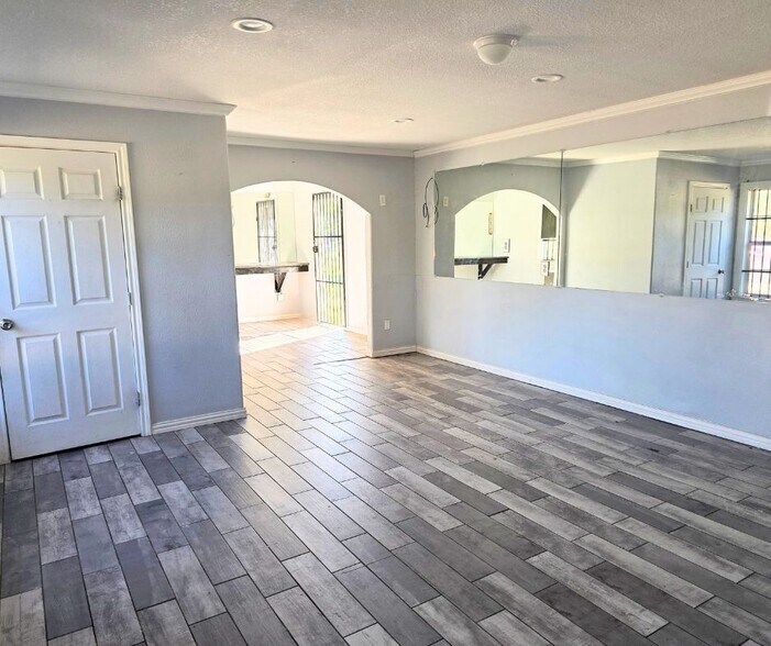 More Photos Of 607 W Martin Luther King Jr. St, Bryan Office For Sale