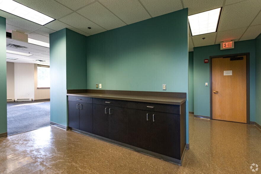 More Photos Of 14502 Greenview Dr, Laurel Office For Lease