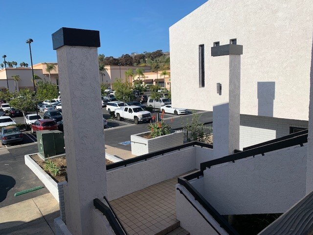 More Photos Of 647 Camino de los Mares, San Clemente Medical For Lease