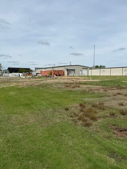 More Photos Of 2085 First Commercial Dr, Southaven Warehouse For Sale