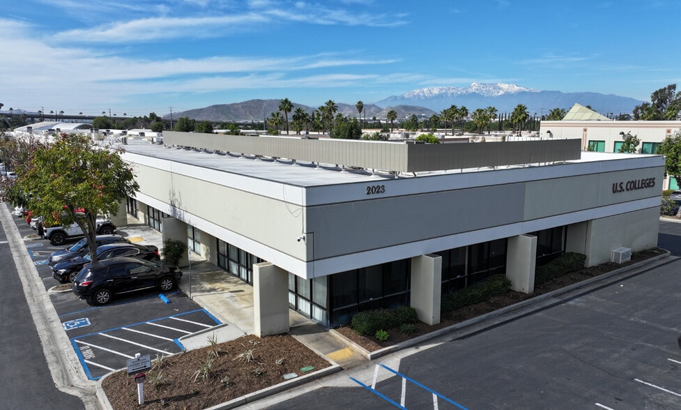 More Photos Of 2023 Chicago Ave, Riverside Unknown For Lease