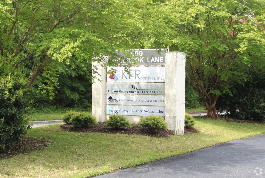 More Photos Of 500 Oakbrook Ln, Summerville Office For Lease