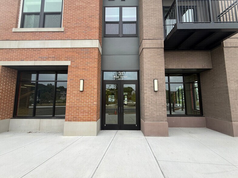 More Photos Of 9 River St, Dover Apartments For Lease