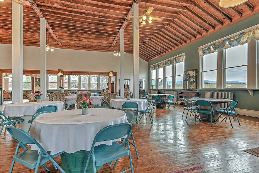 More Photos Of 19407 Bethel Rd, Abingdon Flex For Sale