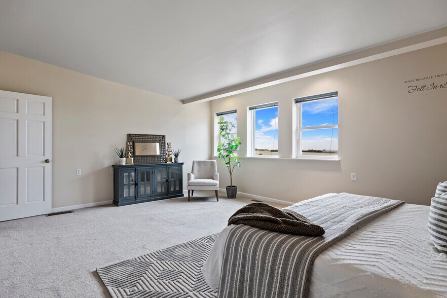 More Photos Of 7690 Carlson Ct, Fort Collins Warehouse For Sale