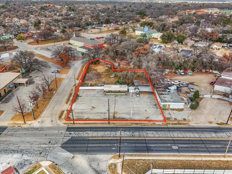 More Photos Of 3509 E Belknap St, Fort Worth Auto Dealership For Sale