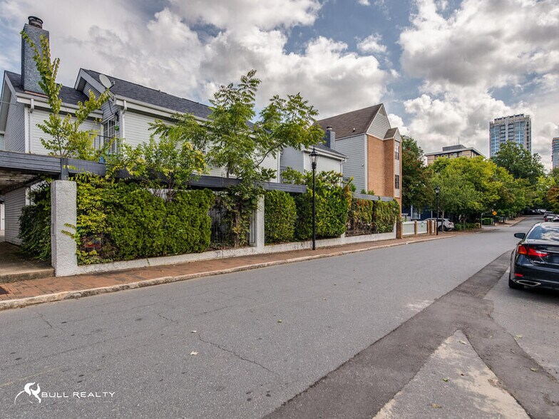 More Photos Of 406 W 9th St, Charlotte Apartments For Sale