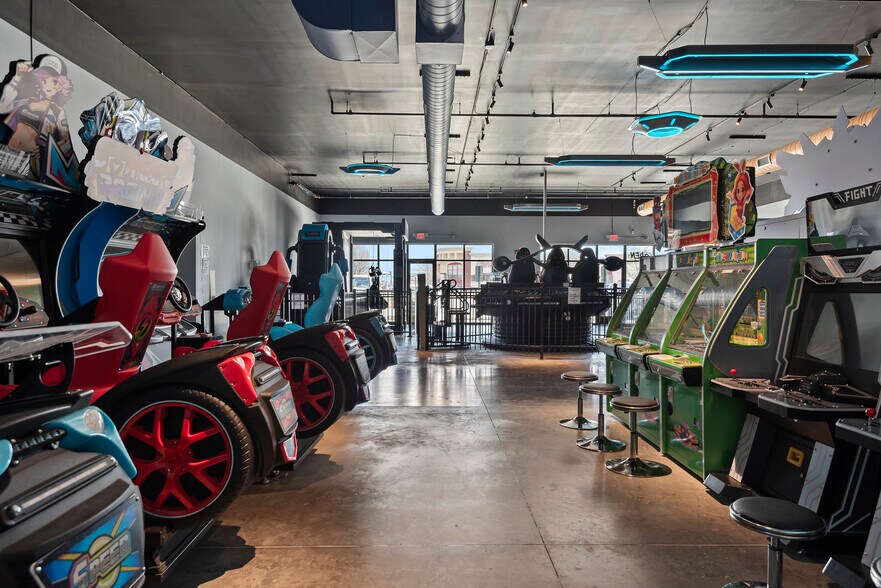 More Photos Of 3101 S MacArthur Blvd, Springfield Restaurant For Lease