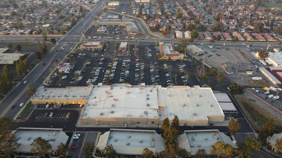 More Photos Of 4751 White Ln, Bakersfield Freestanding For Lease