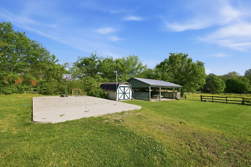 More Photos Of 6515 Holt Rd, Nashville Specialty For Sale