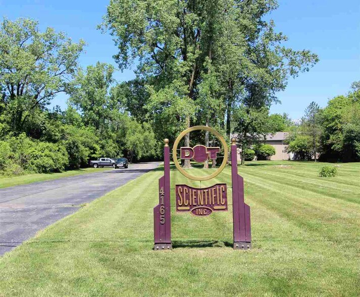 More Photos Of 4165 Lippincott Blvd, Burton Light Distribution For Sale