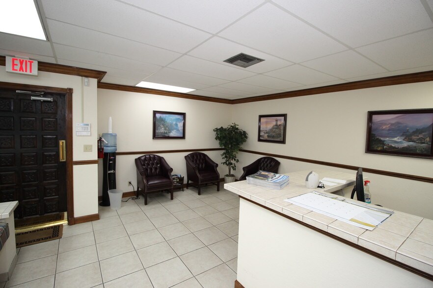 More Photos Of 1930-1934 Tyler St, Hollywood Office For Lease