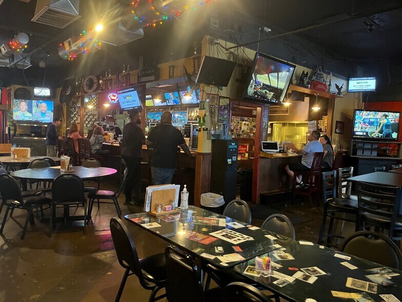 More Photos Of 11131 NE Halsey St, Portland Restaurant For Sale