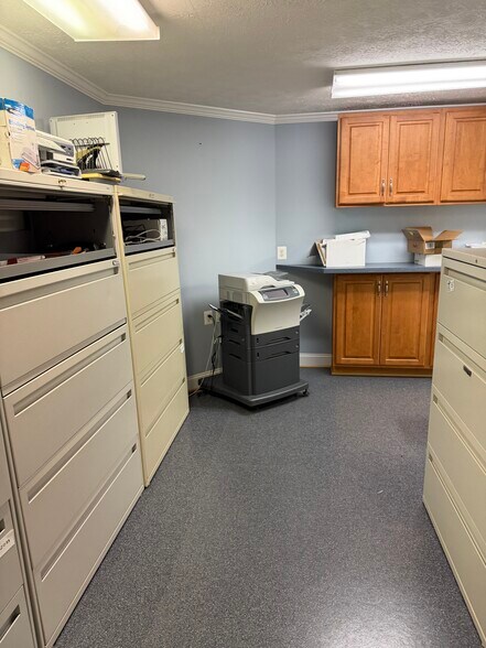 More Photos Of 8259 Baltimore Annapolis Blvd, Pasadena Office For Lease