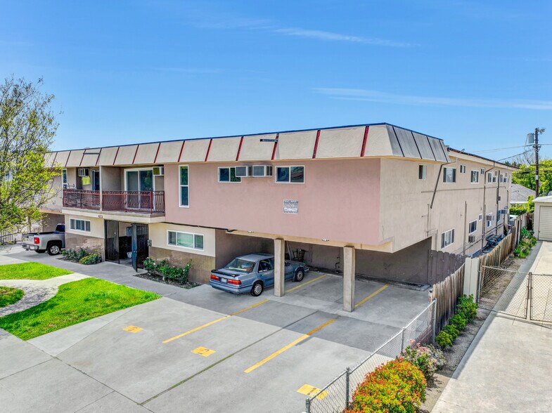 More Photos Of 423 N Harvard Blvd, Los Angeles Apartments For Sale