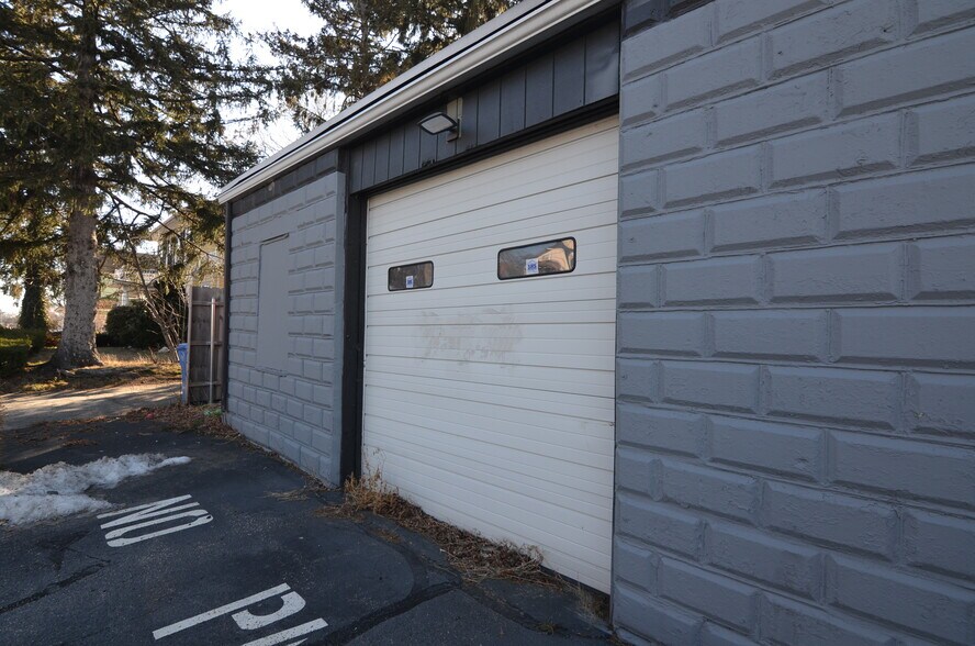 More Photos Of 512 Reservoir Ave, Cranston Freestanding For Sale