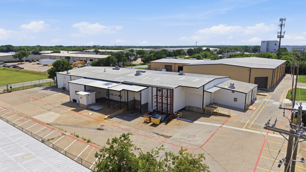 More Photos Of 1119 S Commercial Blvd, Arlington Warehouse For Lease