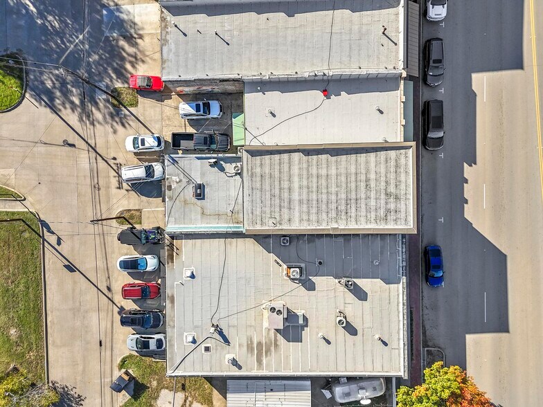 More Photos Of 130 N Main St, Mansfield Storefront Retail Office For Sale