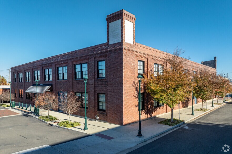 Primary Photo Of 2000 W Marshall St, Richmond Office For Lease