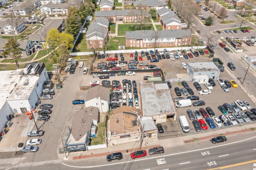 More Photos Of 5651-5661 Merrick Rd, Massapequa Auto Repair For Sale