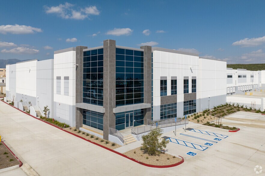 More Photos Of 6260 Mango Ave, Fontana Distribution For Sale