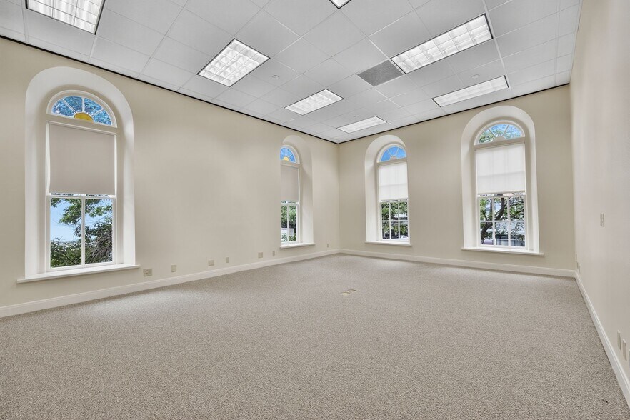More Photos Of 620 Congress Ave, Austin Office For Lease