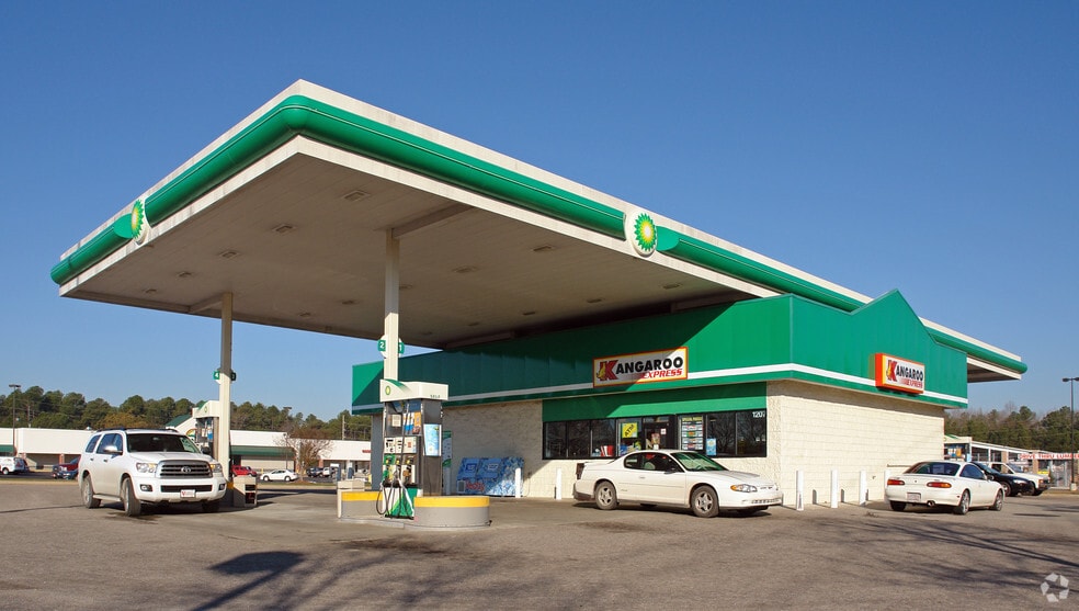 More Photos Of 2800-2806 Raleigh Rd, Wilson Unknown For Lease