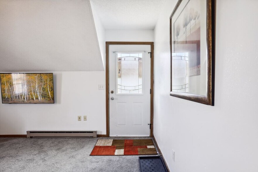 More Photos Of 613 E La Salle Ave, Barron Restaurant For Sale