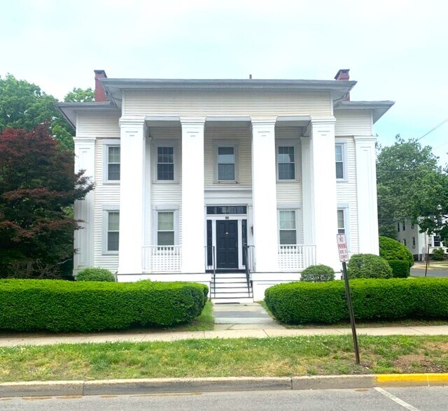 Primary Photo Of 109 Broad St, Middletown Office Residential For Lease