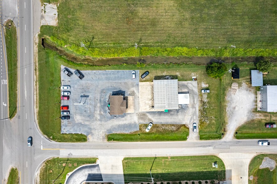 More Photos Of 3420 Highway 31 S, Decatur General Retail For Sale