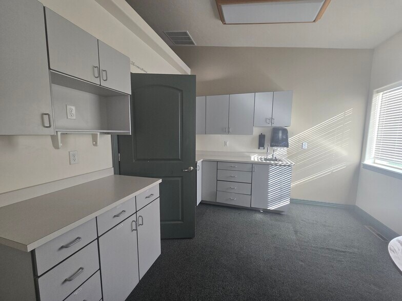 More Photos Of 119 Country Ln, Jerome Office For Sale