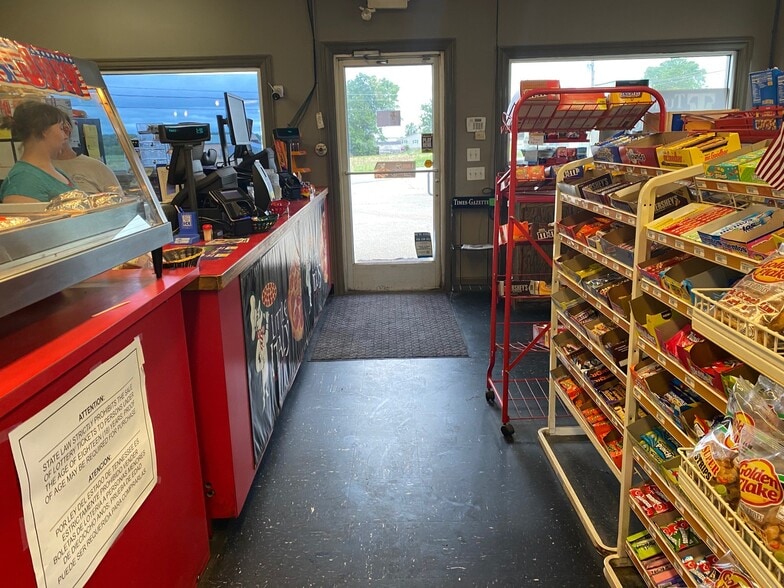 More Photos Of 1837 Highway 64 W, Shelbyville Convenience Store For Sale