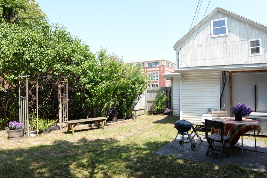 1654 Elmwood Ave, Buffalo, NY 14207 Restaurant For Sale