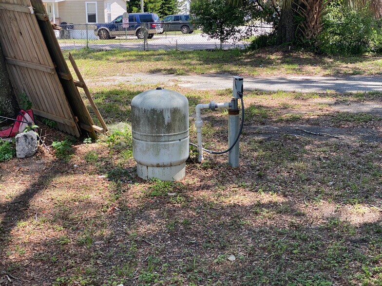 More Photos Of 10334-10336 Main St, Thonotosassa Land For Sale