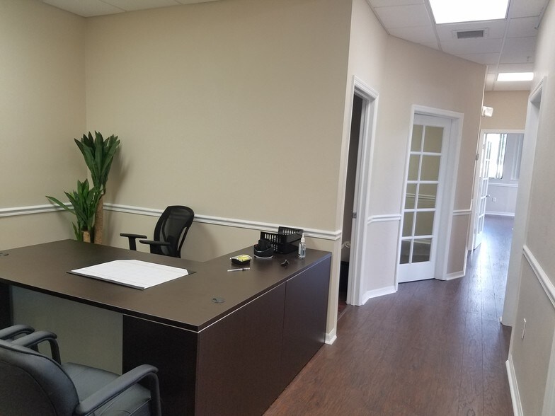 More Photos Of 9200 Bonita Beach Rd, Bonita Springs Coworking Space