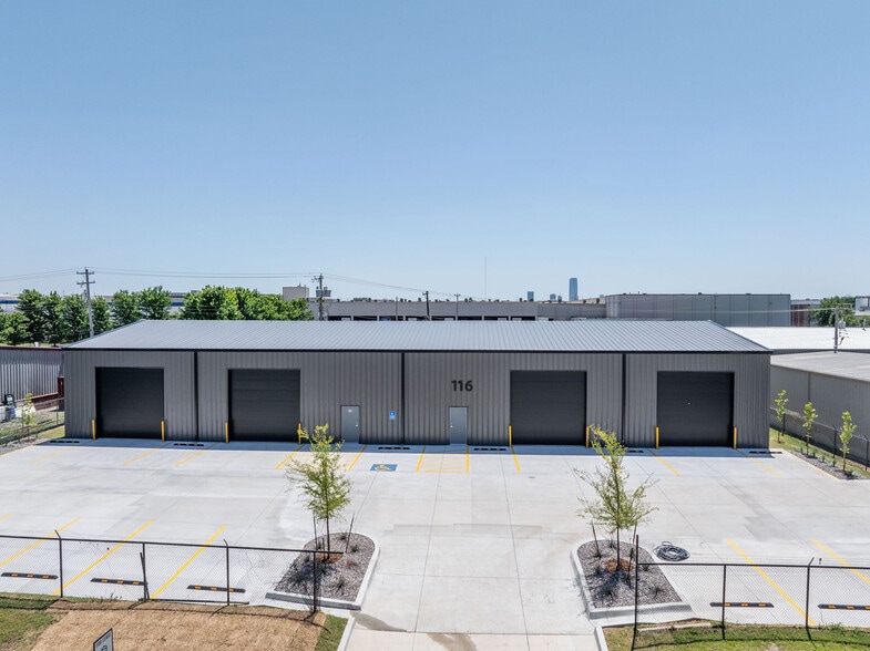 Primary Photo Of 116 NE 37th St, Oklahoma City Warehouse For Lease