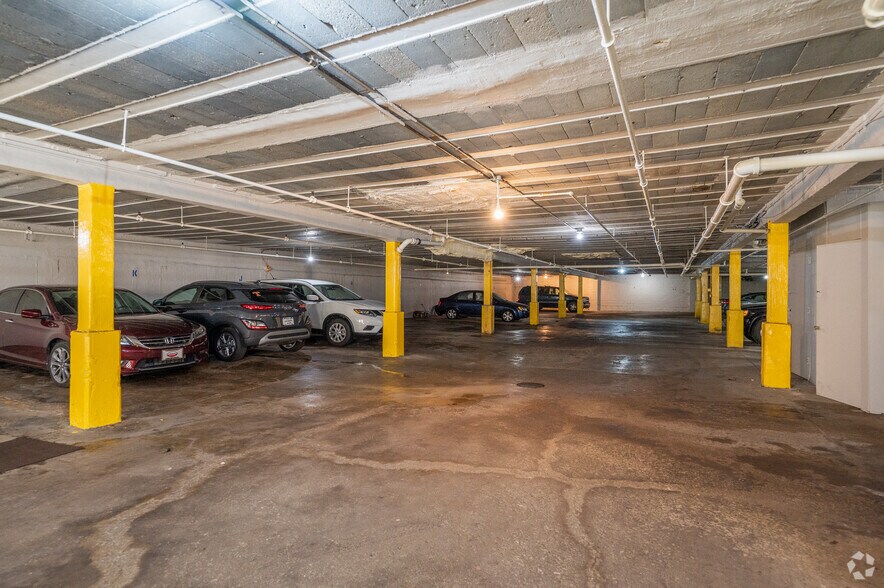 More Photos Of 20000 Van Aken Blvd, Shaker Heights Apartments For Sale