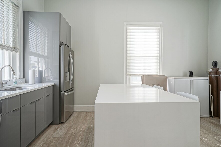 More Photos Of 10 W Main St, Moorestown Office For Sale