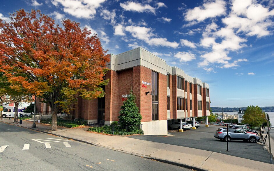 More Photos Of 17 S Broadway, Nyack Bank For Lease
