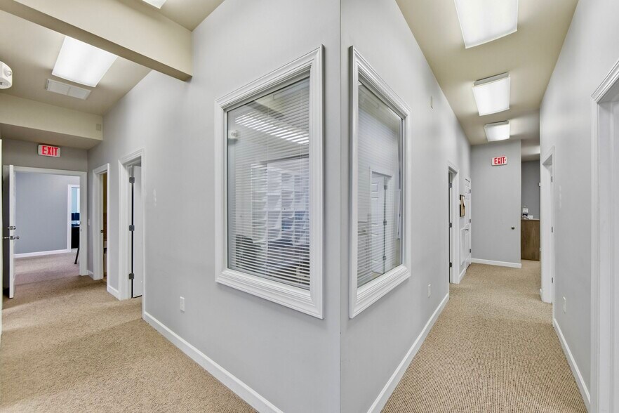 More Photos Of 6475 N Croatan Hwy, Kitty Hawk Office Residential For Sale