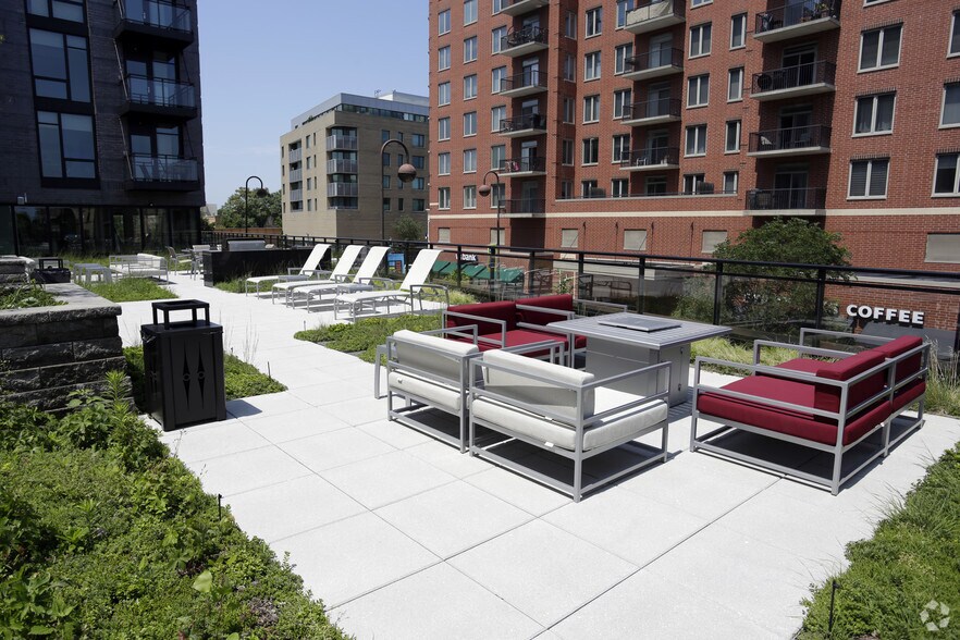 More Photos Of 847 Chicago Ave, Evanston Apartments For Lease