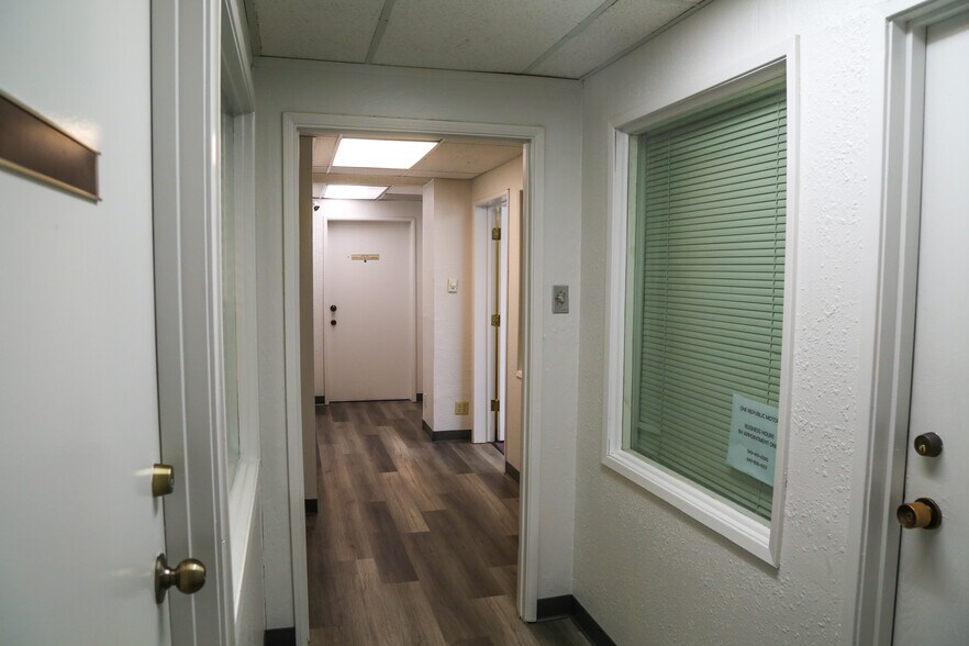 More Photos Of 18062 Irvine Blvd, Tustin Office For Sale