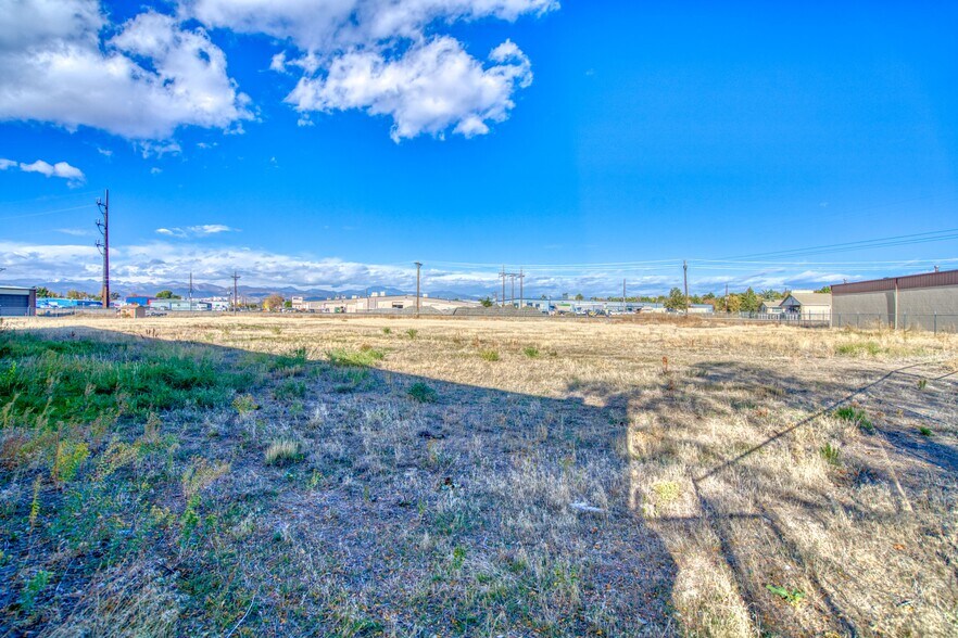 More Photos Of 23 Boston Ct, Longmont Manufacturing For Lease