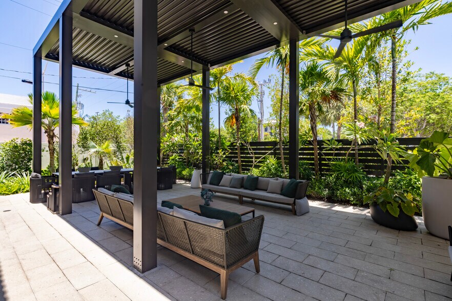 More Photos Of 1695 Alton Rd, Miami Beach Bank For Sale