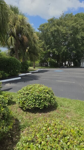 More Photos Of 204 N Macdill Ave, Tampa Office For Sale