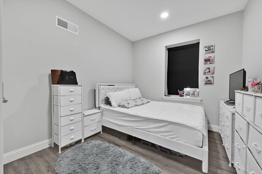 More Photos Of 236 W Market St, Jonestown Multifamily For Sale