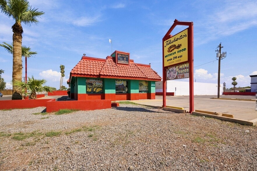 More Photos Of 5033 N 67th Ave, Glendale Fast Food For Sale
